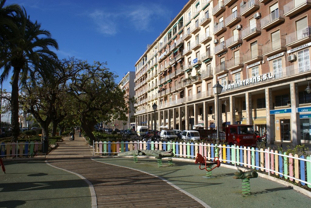 Apartments - Valencia 2010. © Richard Gladwell www.photosport.co.nz